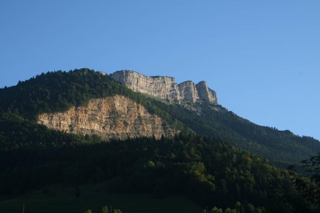 Gîte Le Wallis Le Sappey-en-Chartreuse Exterior foto