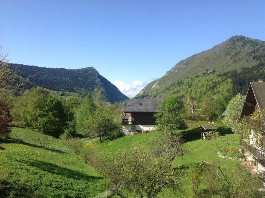 Gîte Le Wallis Le Sappey-en-Chartreuse Exterior foto